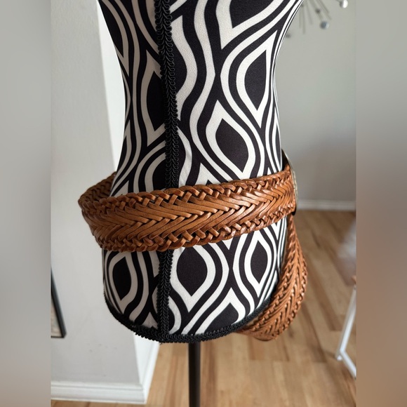 Vintage Y2K Medallion Disk McBling Girlhood Core Wide Woven Leather Belt - Picture 12 of 15